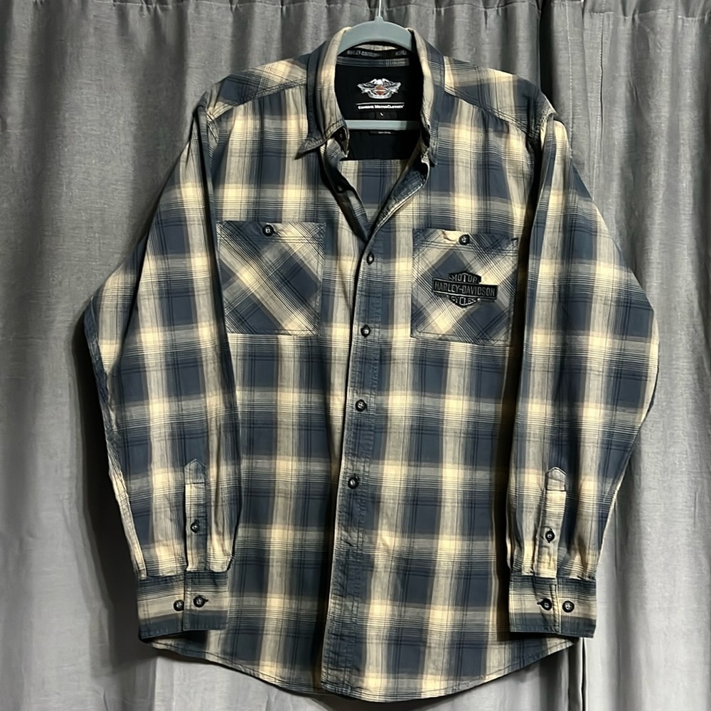 Men’s Harley-Davidson long sleeve 100% Cotton Dress Shirt. Size Large